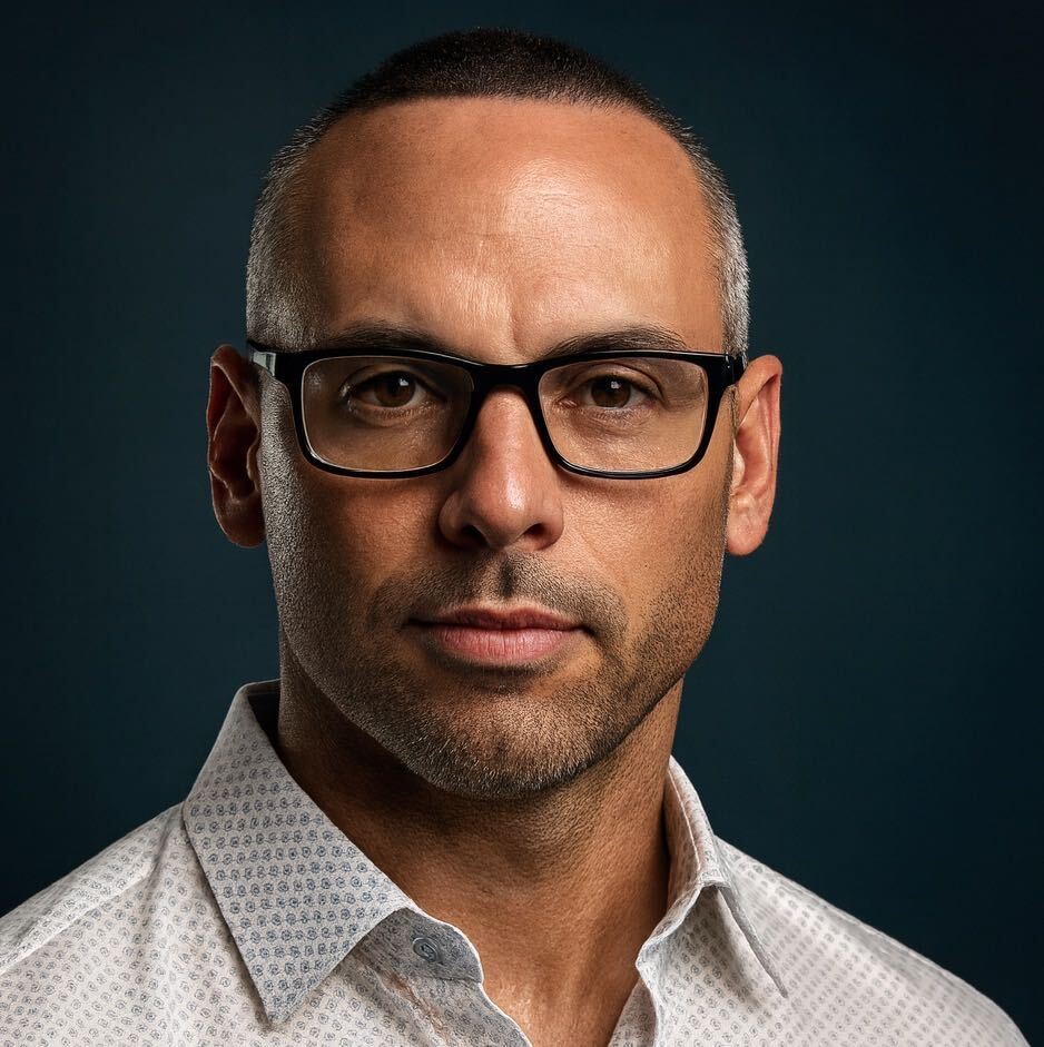 Kenneth Colón
